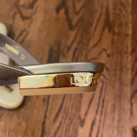 Louis Vuitton "No Doubt" Vernis Thong Sandals 37 - Picture 9 of 17
